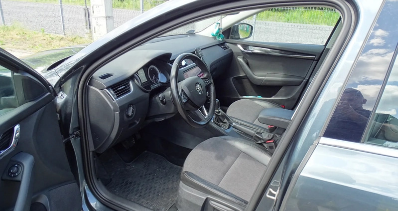 Skoda Octavia cena 46900 przebieg: 235465, rok produkcji 2018 z Częstochowa małe 436